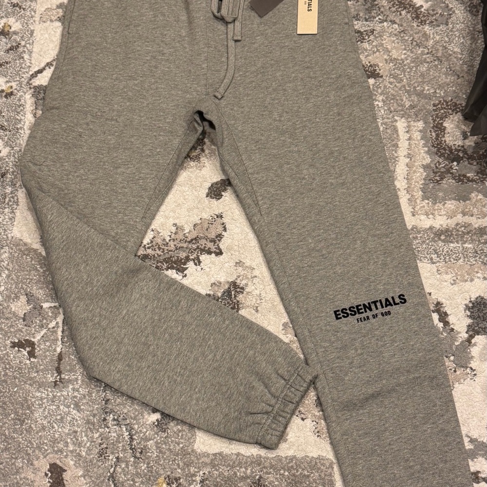 NEW Fear of God Essentials DARK OATMEAL sweatpants with tag and original bag
